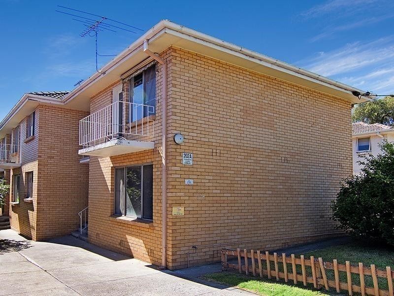 3/202A Pascoe Vale Road, Essendon VIC 3040 Apartment For Rent 450