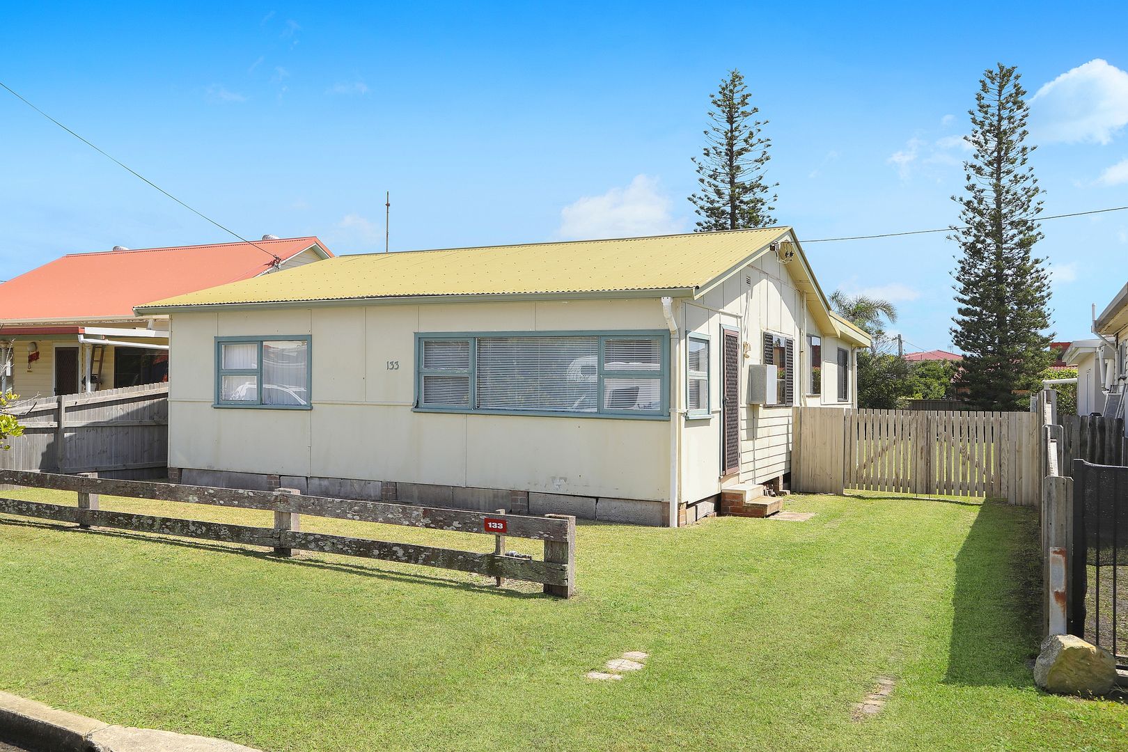 133 Ocean Parade, Blue Bay NSW 2261, Image 2