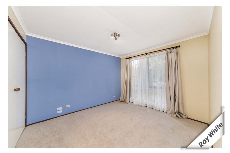 6 Marengo Place, Isabella Plains ACT 2905, Image 2