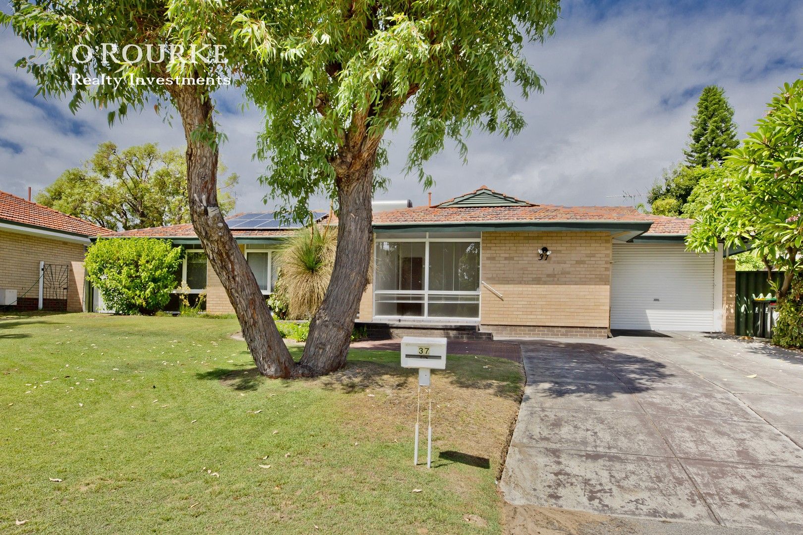 3 bedrooms House in 37 Loton Street WOODLANDS WA, 6018