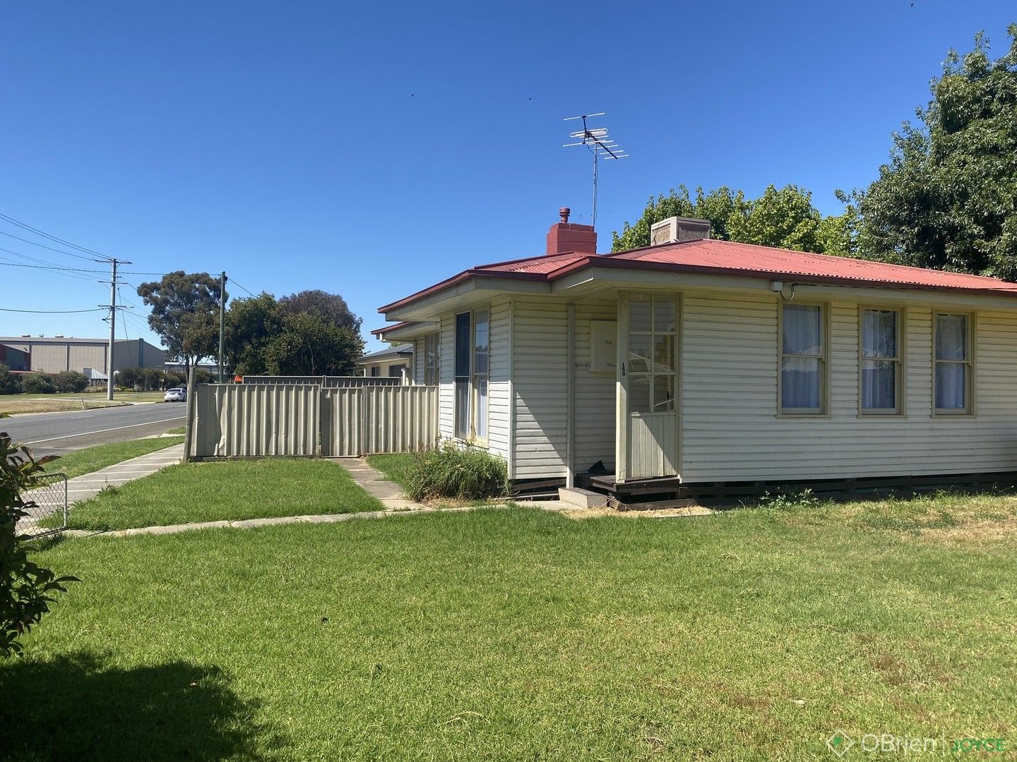 3 bedrooms House in 150 Burke Street WANGARATTA VIC, 3677