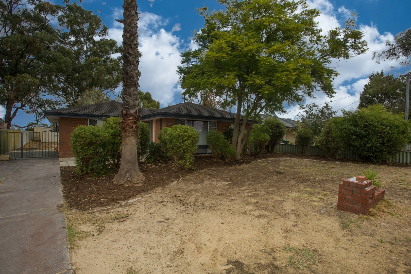 12 Connell Way, Girrawheen WA 6064