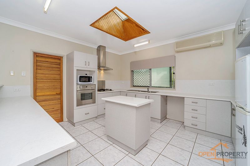 14 Yarran Ct, Nome QLD 4816, Image 2