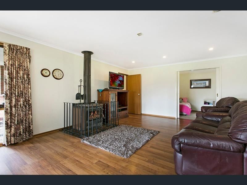 21 Hurst Road, Lockwood VIC 3551, Image 2