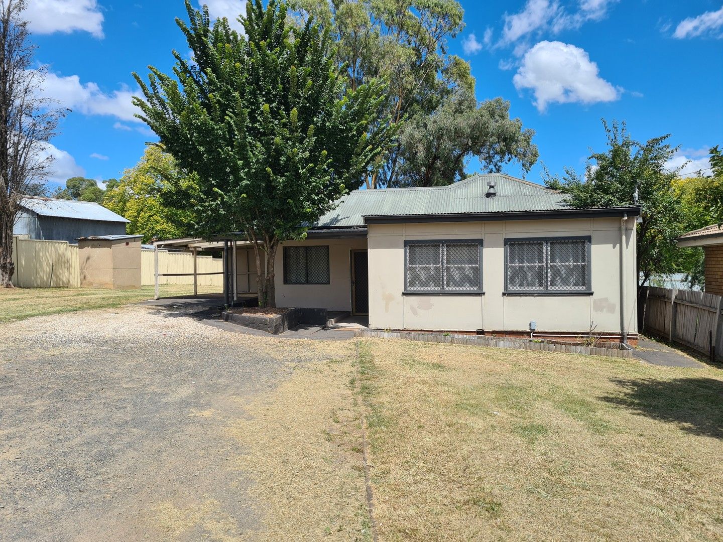 4 bedrooms House in 35 Boyd Street BATHURST NSW, 2795