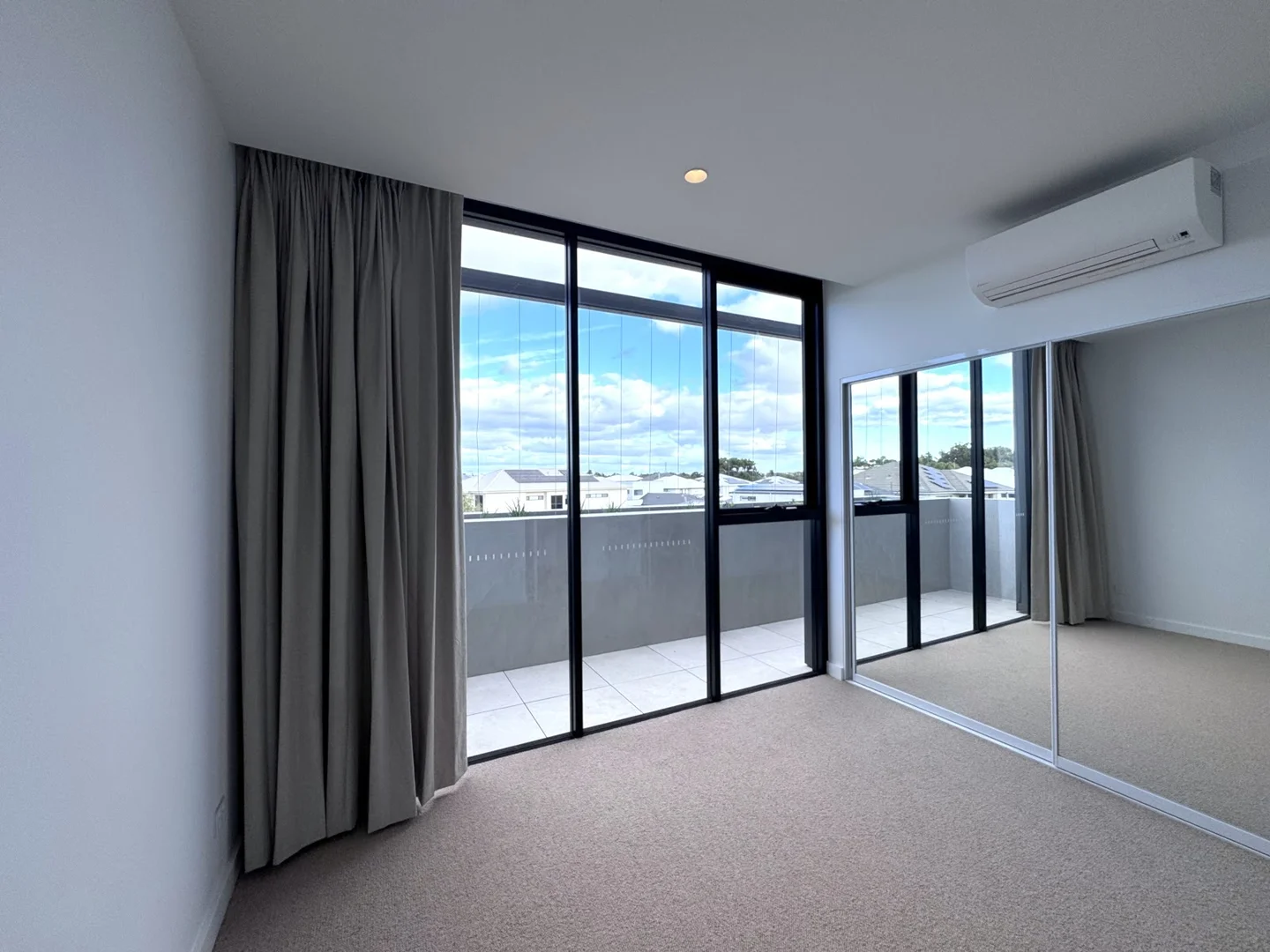 Additional image 10 of 301/38 Cygnus Parade, Waterford WA 6152