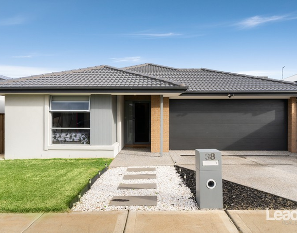 38 Fragrant Crescent, Diggers Rest VIC 3427