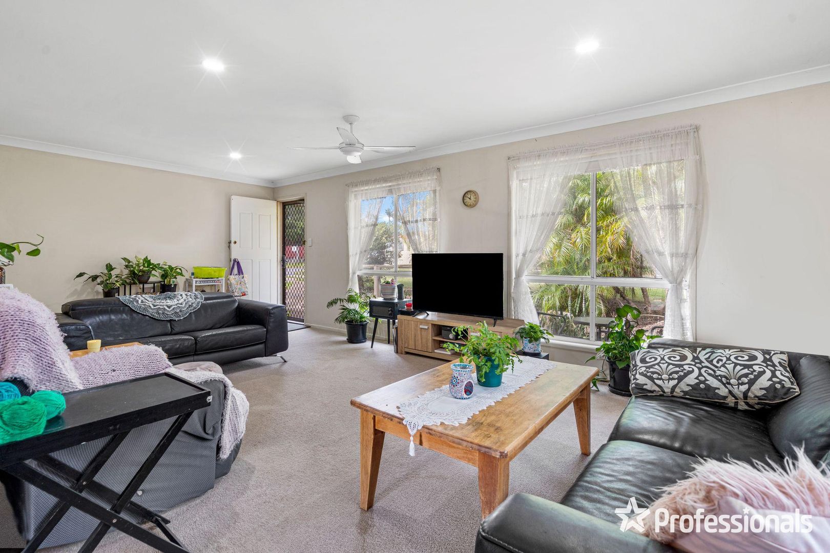 23 Belford Street, Boronia Heights QLD 4124, Image 2