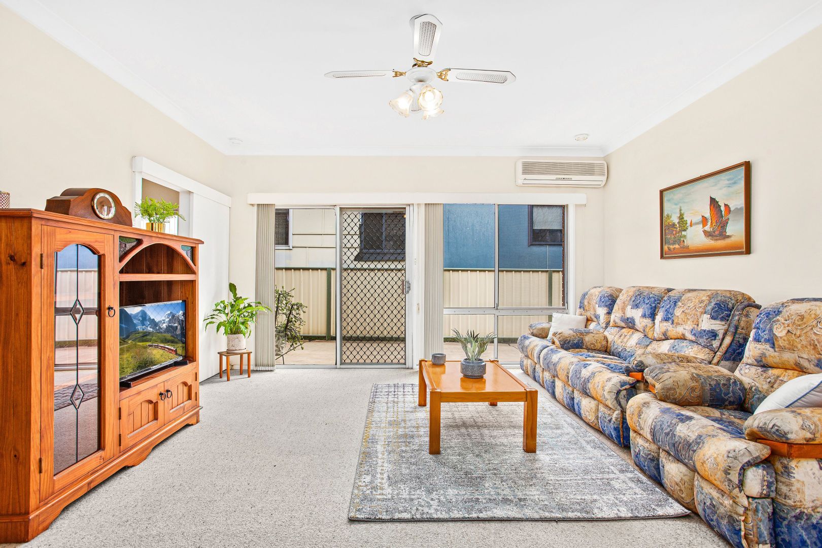 17 Grasmere Street, Mount Saint Thomas NSW 2500, Image 2