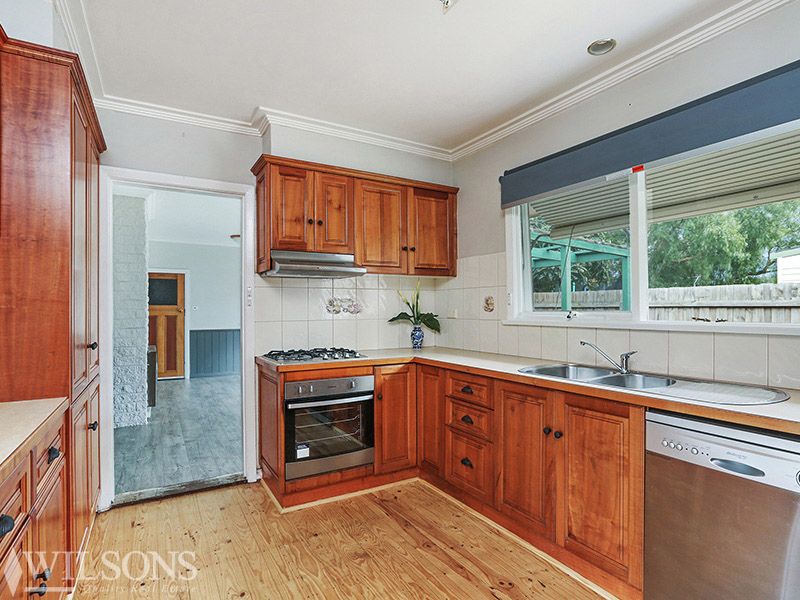 48 Richard Street, Newcomb VIC 3219, Image 2