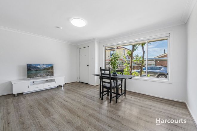 Picture of 2/13 Oakes Avenue, CLAYTON SOUTH VIC 3169