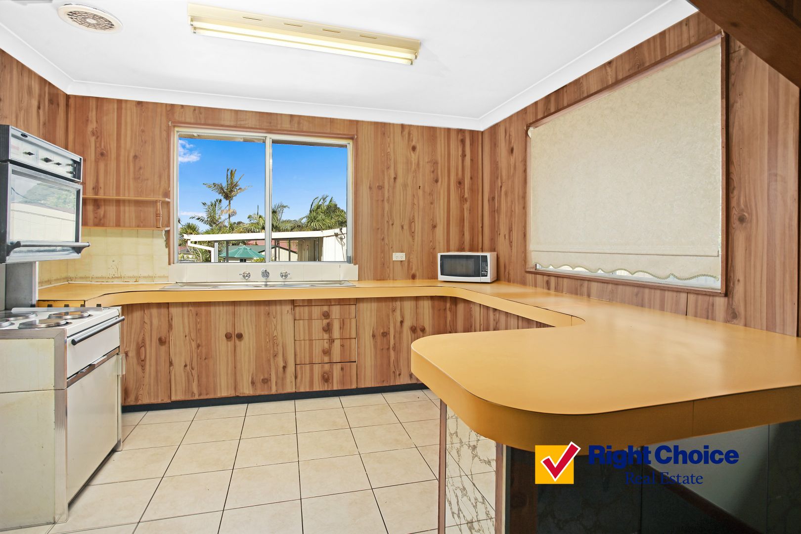 309 Northcliffe Drive, Berkeley NSW 2506, Image 2