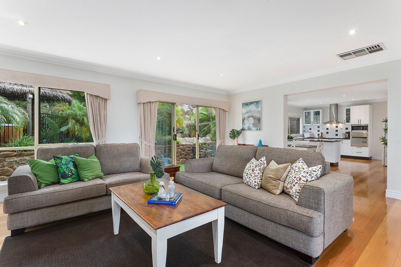 10 Primula Boulevard, Gowanbrae VIC 3043, Image 1