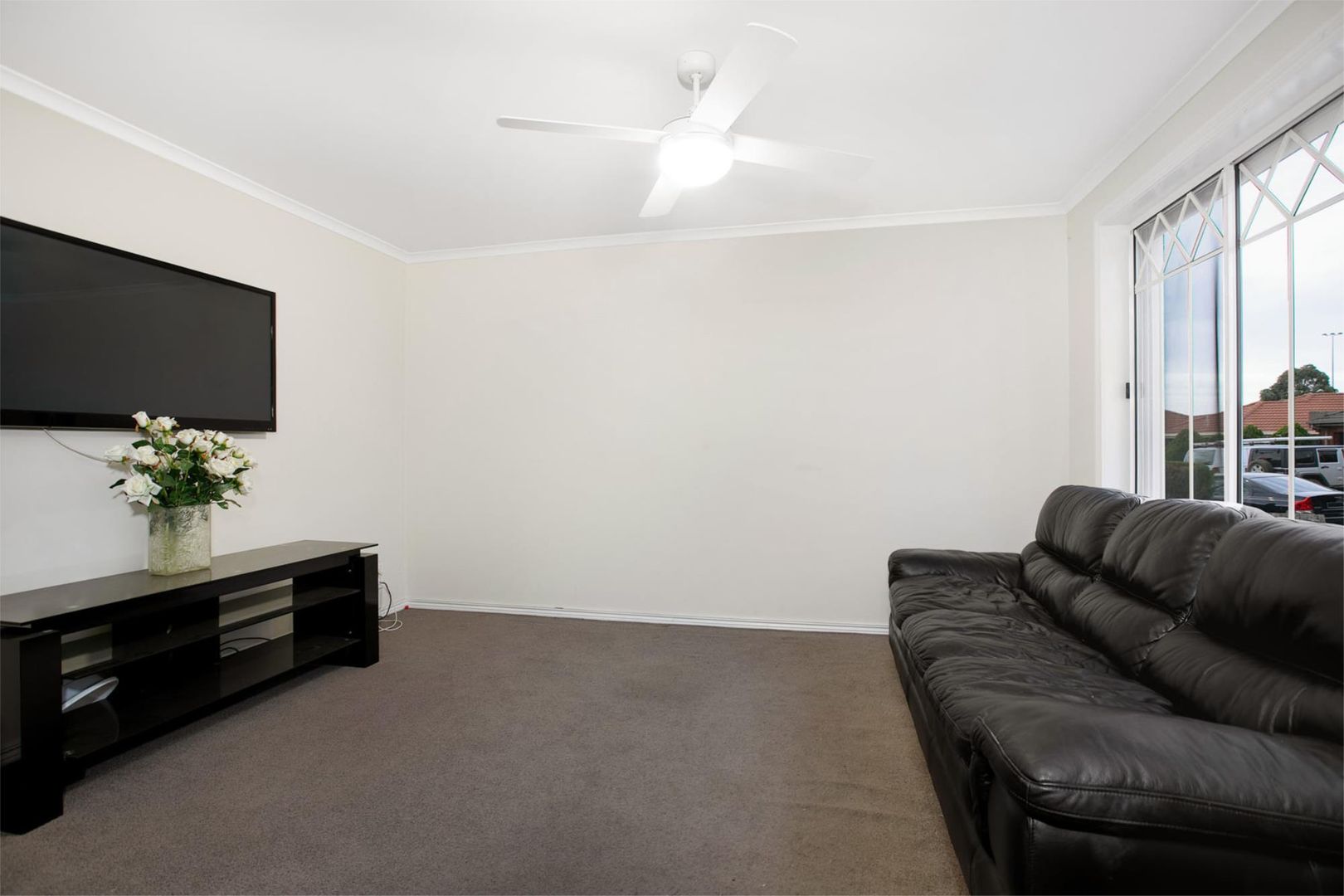 10 Darriwill Close, Delahey VIC 3037, Image 1