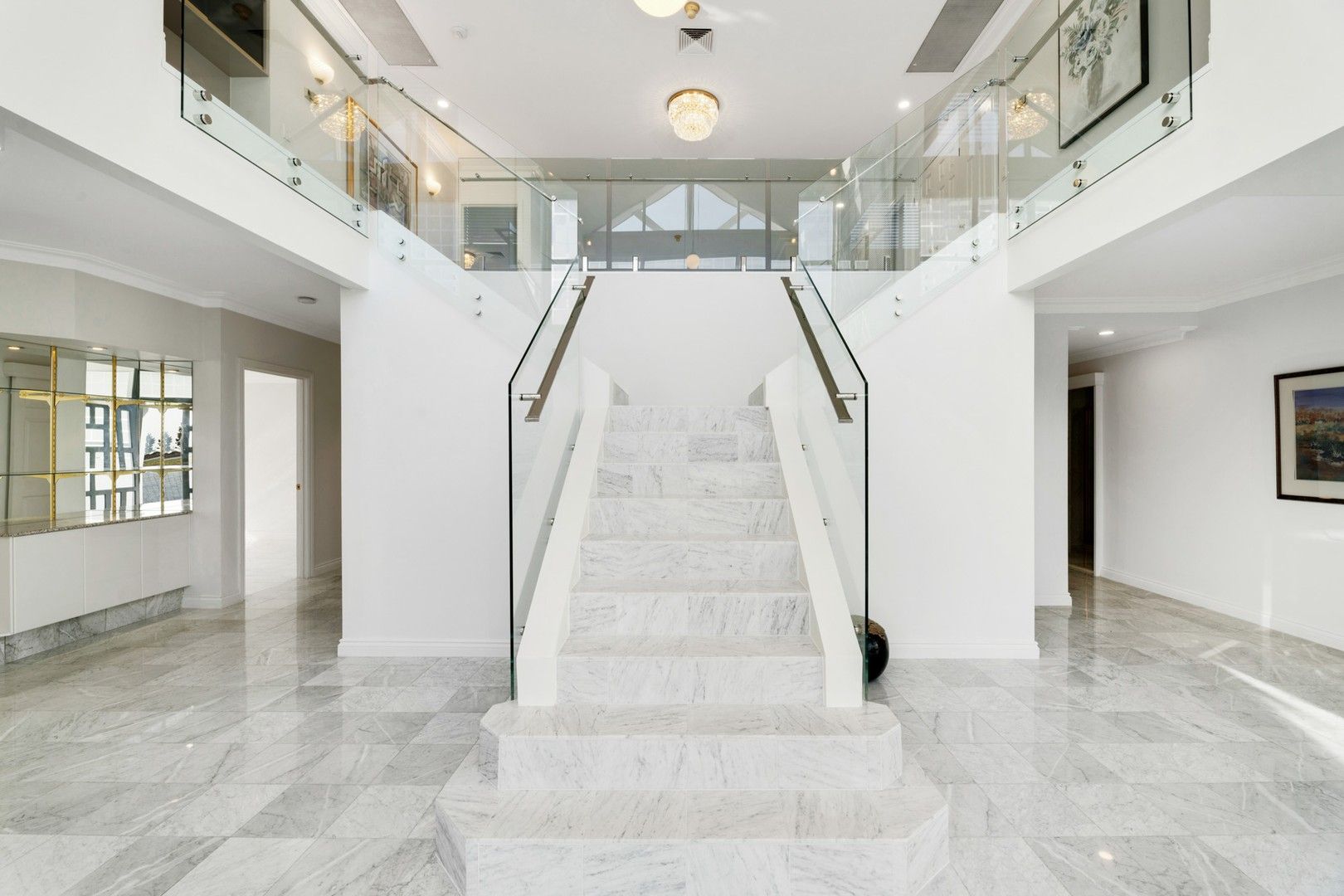 6 bedrooms House in 5843 Coveside Lane HOPE ISLAND QLD, 4212