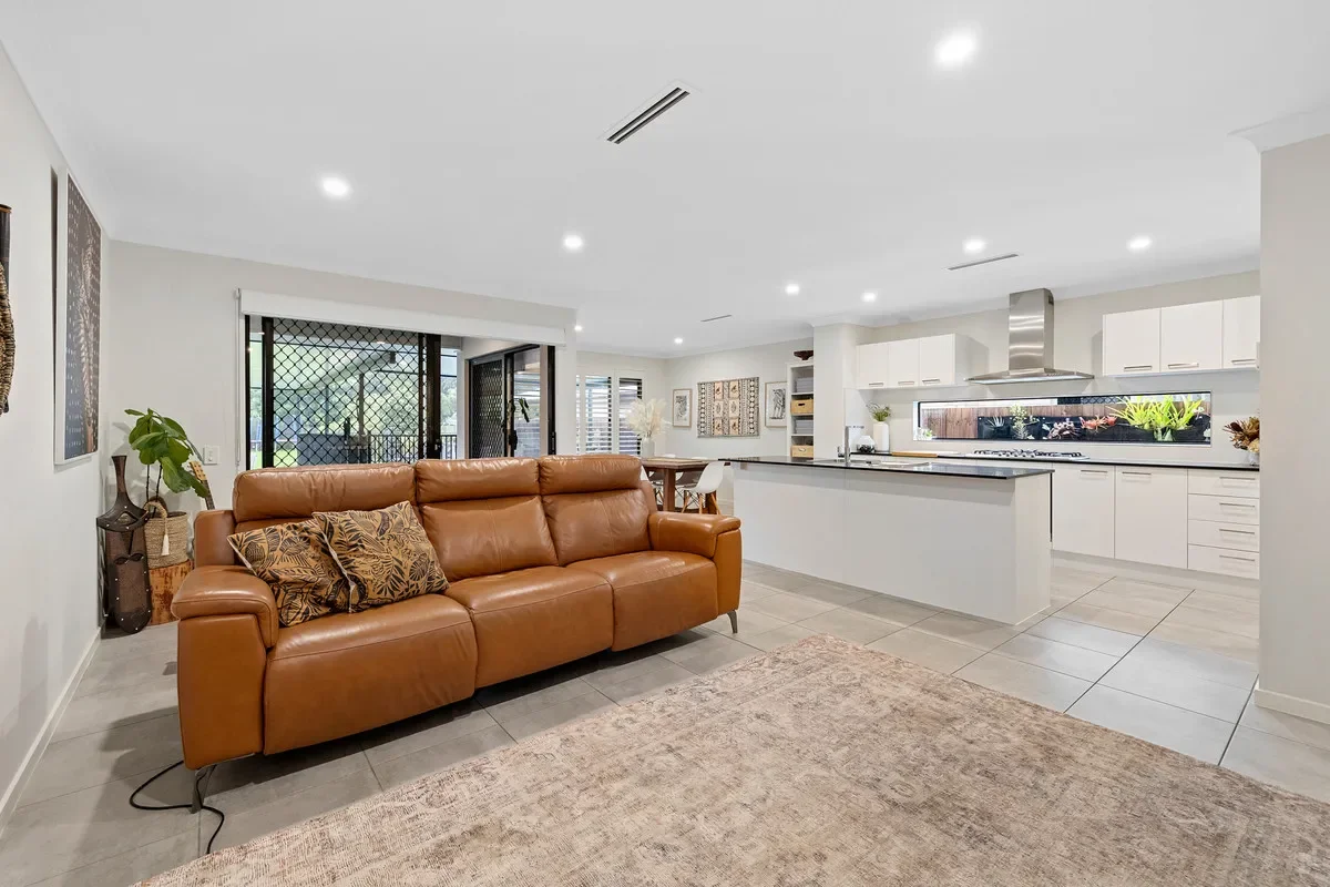 Additional image 5 of 11 Maud Street, Birkdale QLD 4159