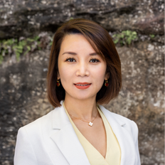 Sabrina Gao, Sales representative