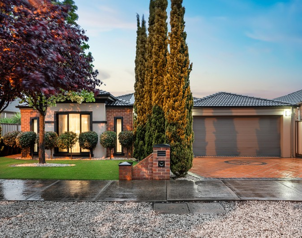 9 Inglewood Drive, Burnside Heights VIC 3023