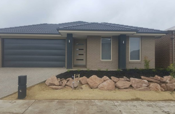 6 Rowling Drive, Officer VIC 3809