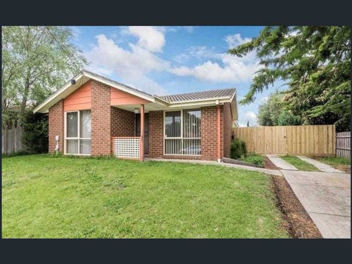 6 Bates Street, Cranbourne West VIC 3977, Image 0