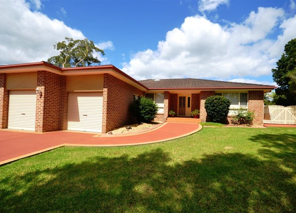 7 Mayfair Court, Bomaderry NSW 2541