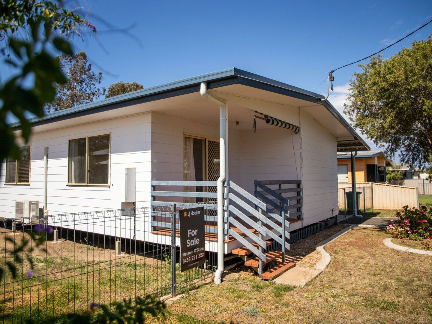 3 bedrooms House in 17 Alex Parade ROMA QLD, 4455