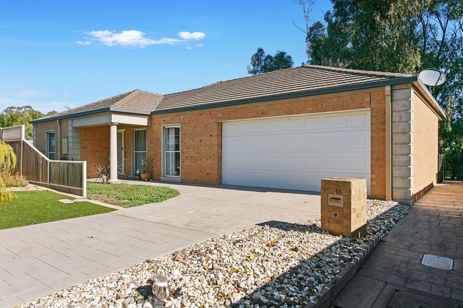 4 Miranda Close, Strathdale VIC 3550, Image 0