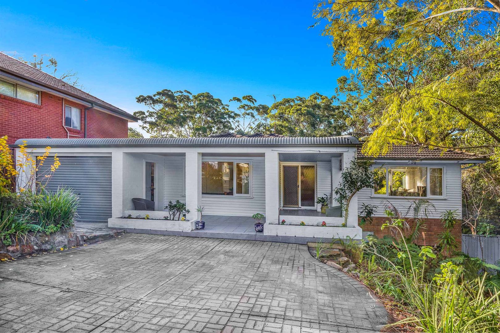 2 bedrooms House in 171 President Avenue MIRANDA NSW, 2228