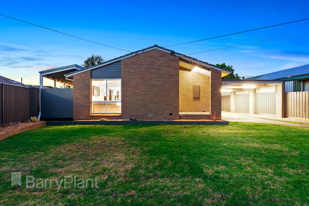 7 Leavesdon Avenue, Kealba VIC 3021, Image 2