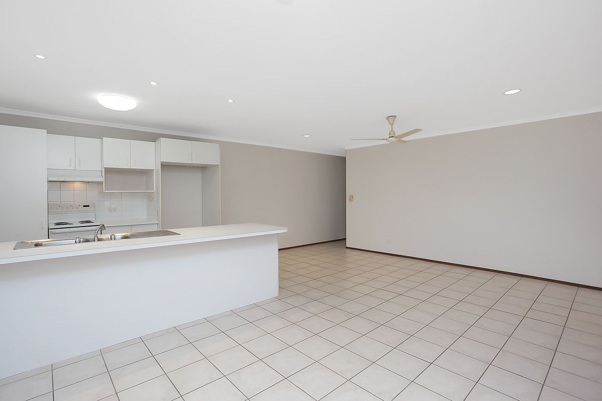 1/19 Gumbeel Court, Highland Park QLD 4211, Image 1