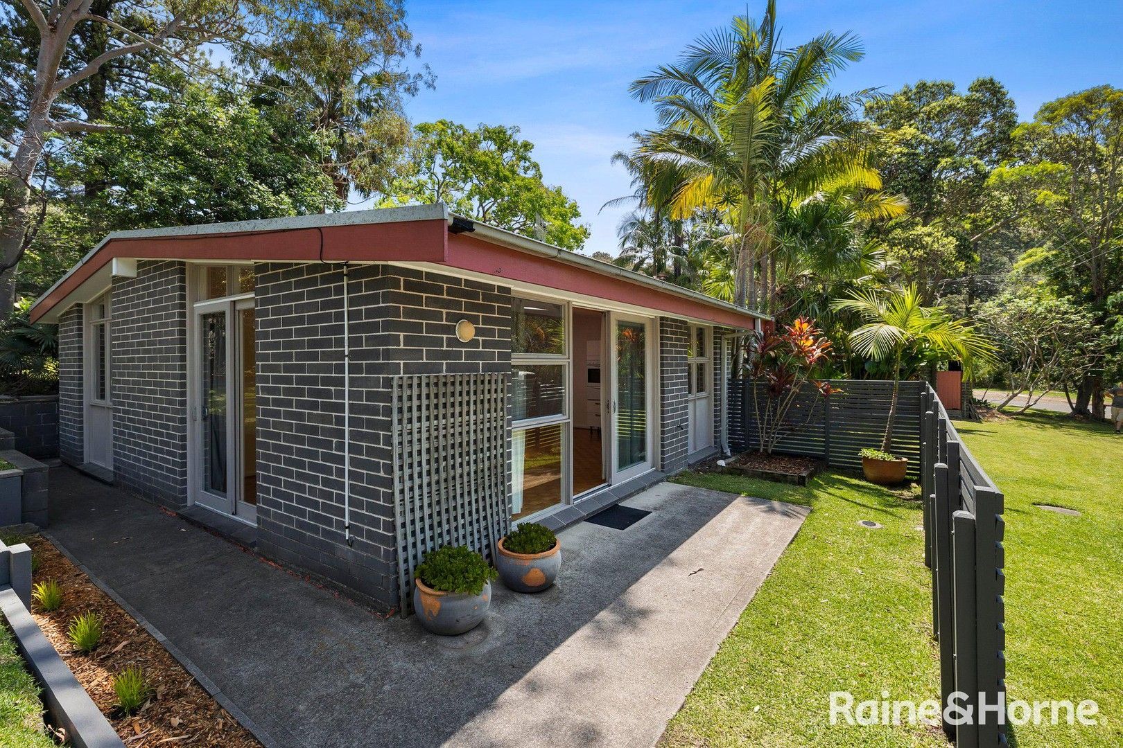 1 bedrooms Duplex in 17a Therry Street AVALON BEACH NSW, 2107