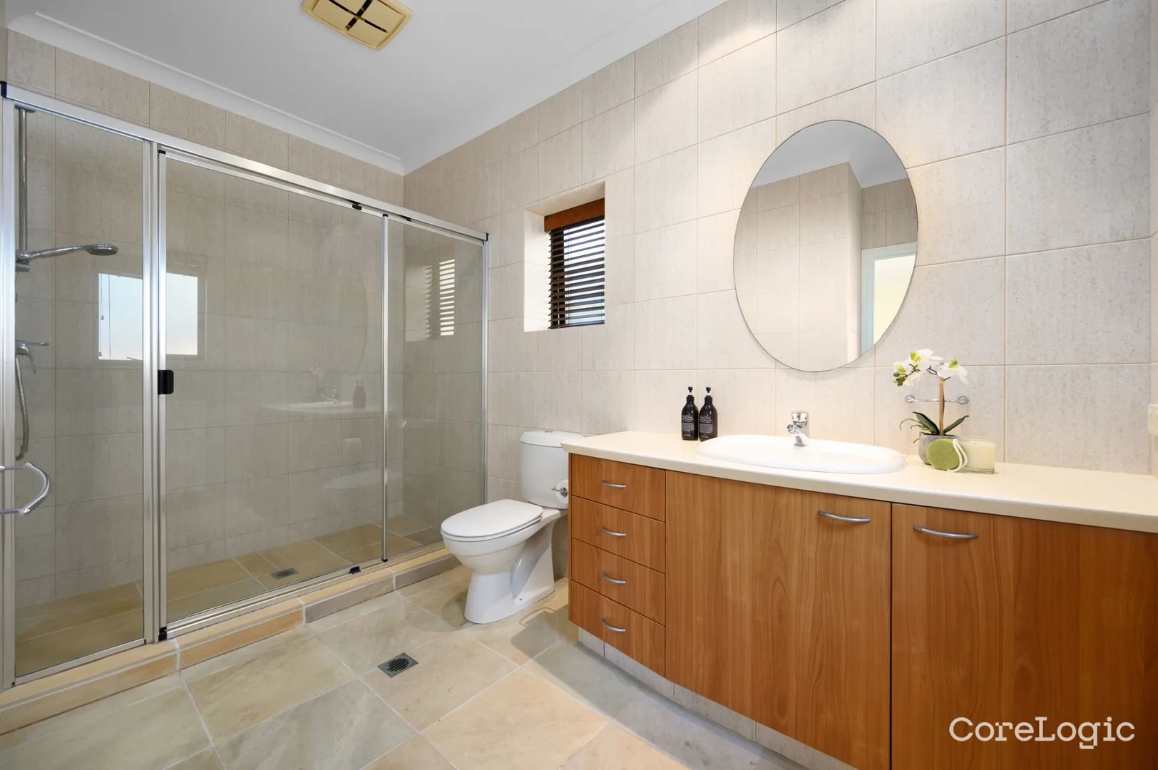 Additional image 15 of 9 Queen Guineveres Place, Paradise Point QLD 4216