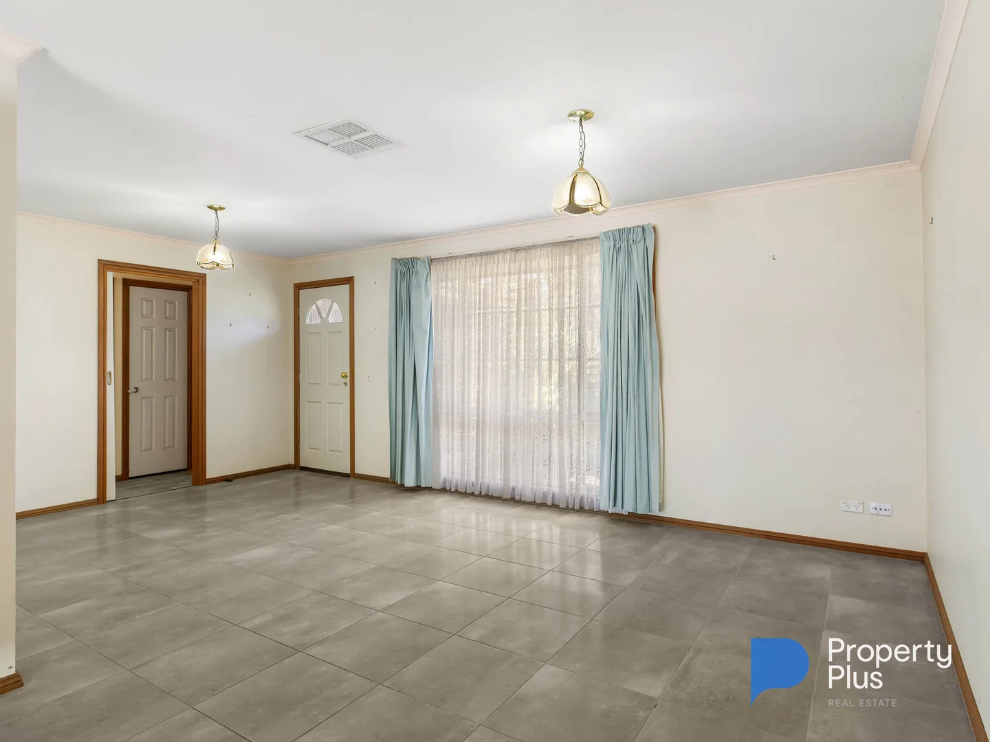 Additional image 3 of 6 Peake Court, Ascot VIC 3551