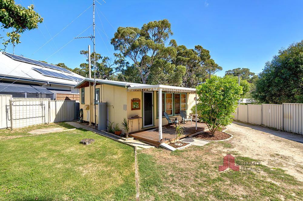 6 Smith Crescent, Myalup WA 6220, Image 2