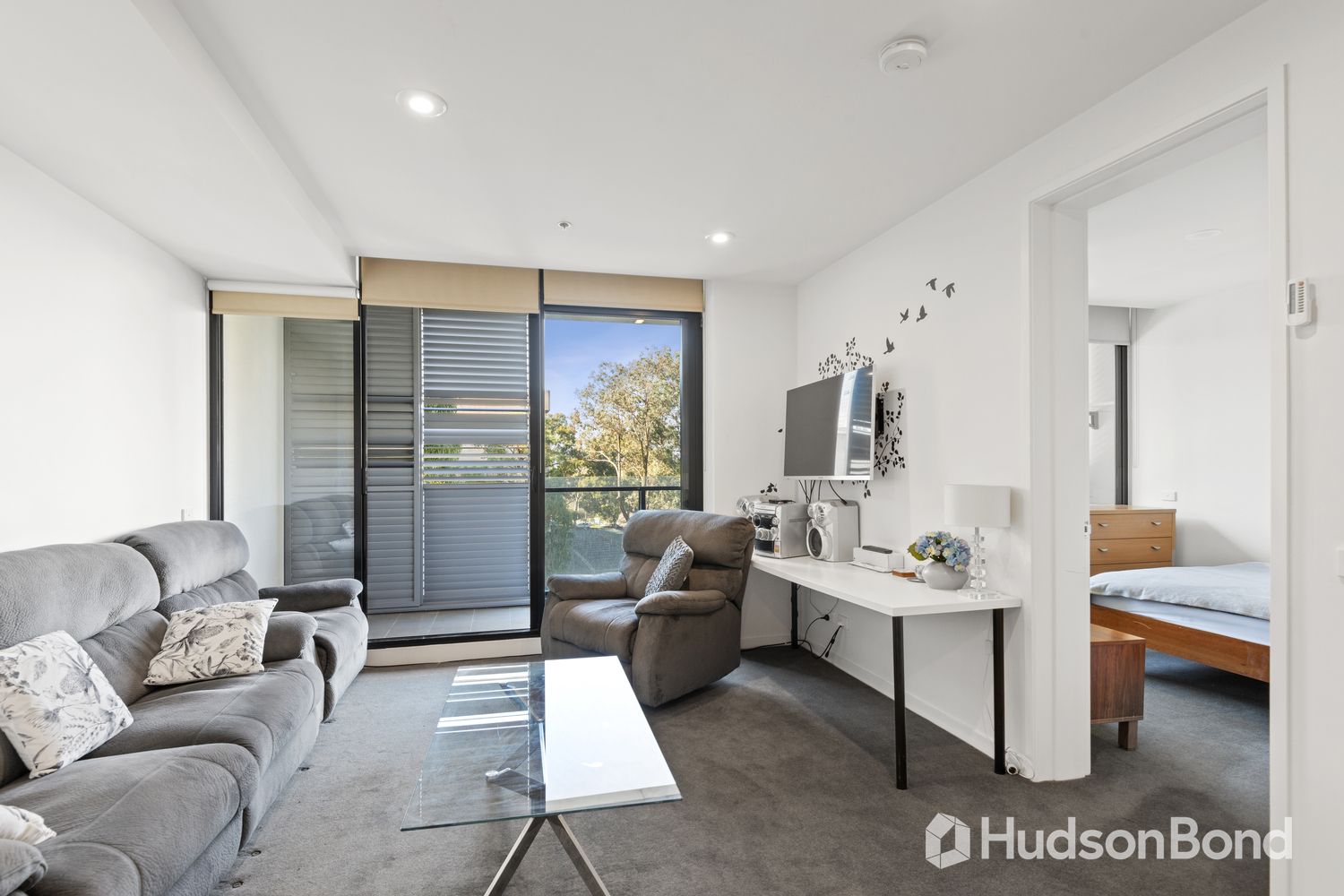 2 bedrooms Apartment / Unit / Flat in 220/632 Doncaster Road DONCASTER VIC, 3108
