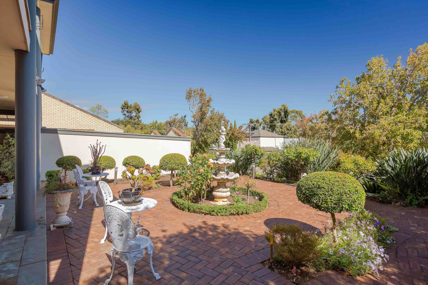 8 Frontignac Avenue, Wattle Park SA 5066, Image 2