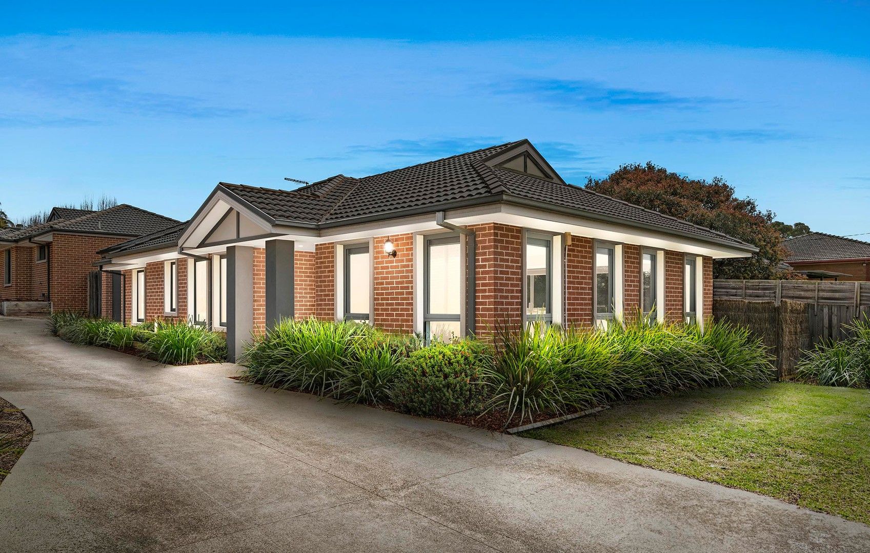 3 bedrooms Townhouse in 1 Edgar Close CHIRNSIDE PARK VIC, 3116