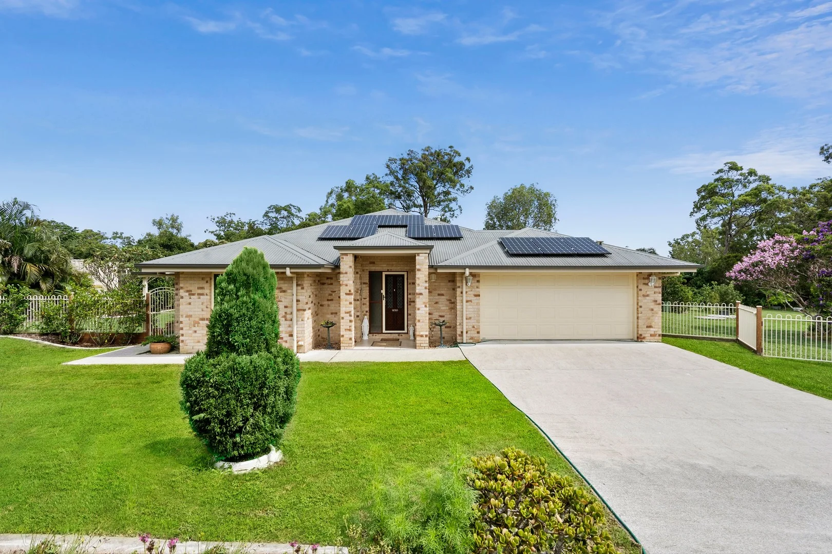 8 Sherlock Court, Elimbah QLD 4516