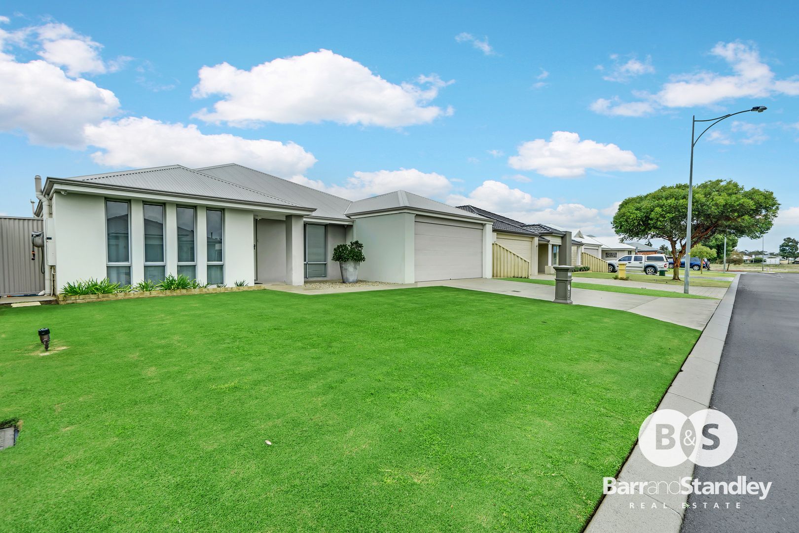 8 Broughton Way, Millbridge WA 6232, Image 1