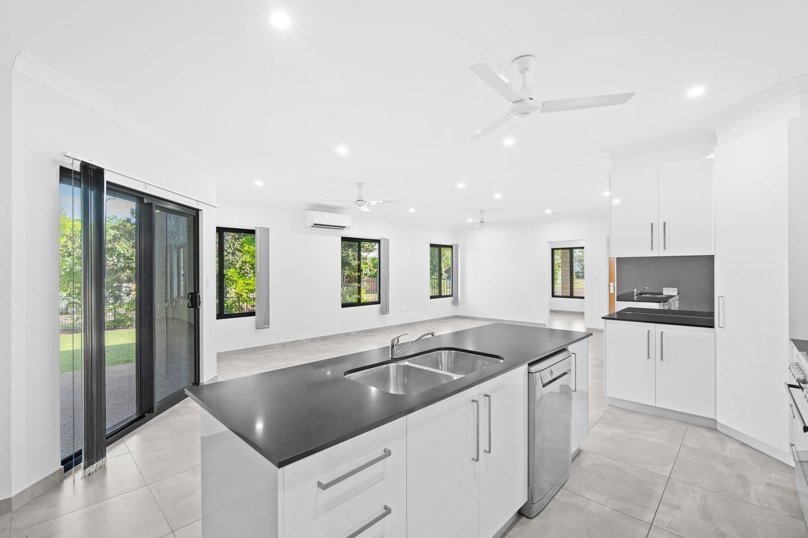 35 Delacruz Street, Durack NT 0830, Image 2