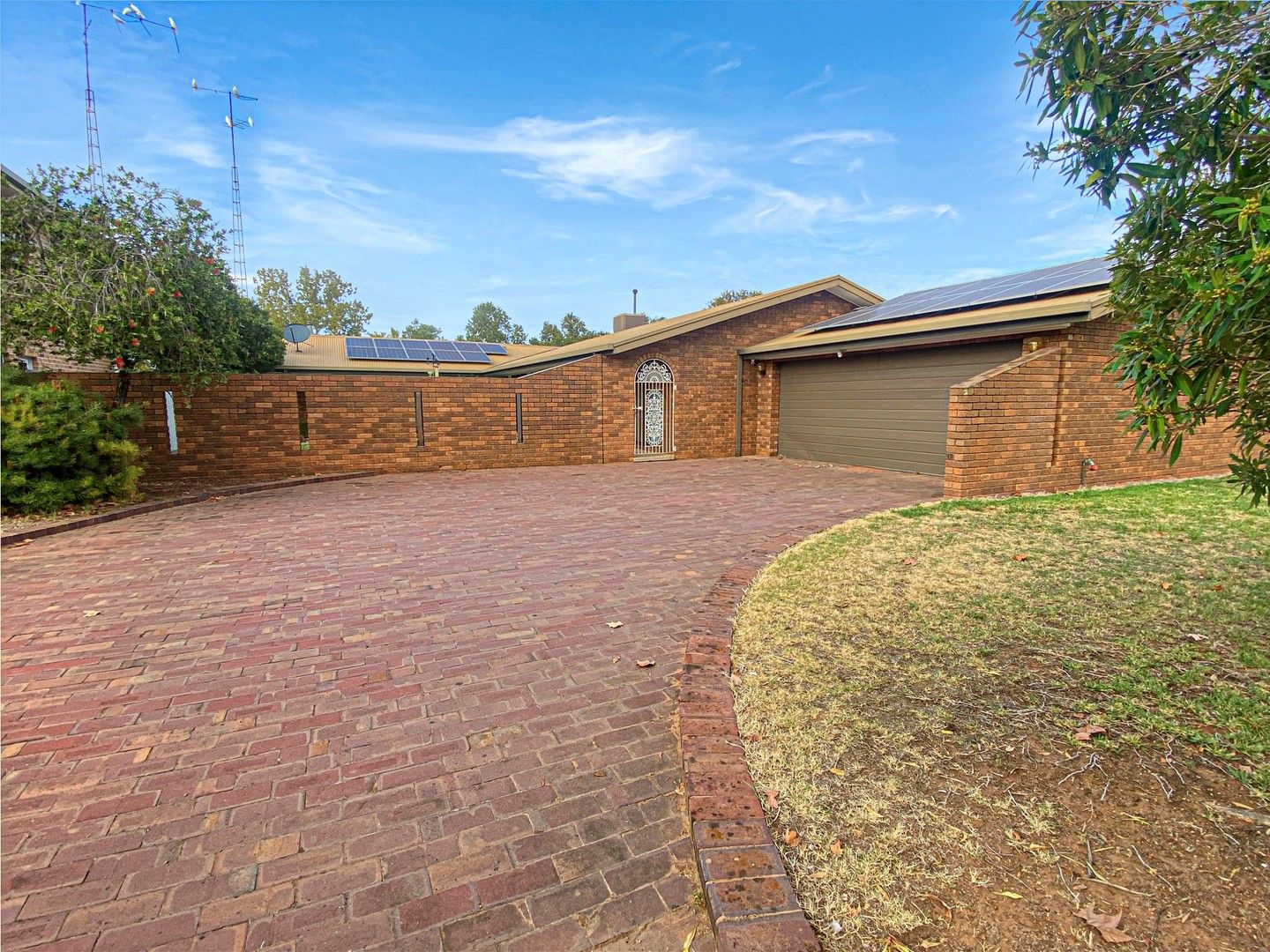 24 Riverine St, Narrandera NSW 2700, Image 0