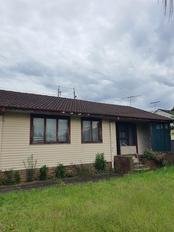 3 bedrooms House in 20 Williamson Crescent WARWICK FARM NSW, 2170