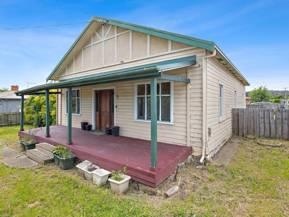 4 bedrooms House in 2 George Town Road NEWNHAM TAS, 7248