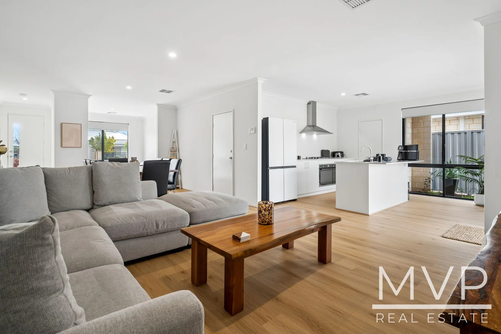 Additional image 10 of 39 Lake Street, Rockingham WA 6168