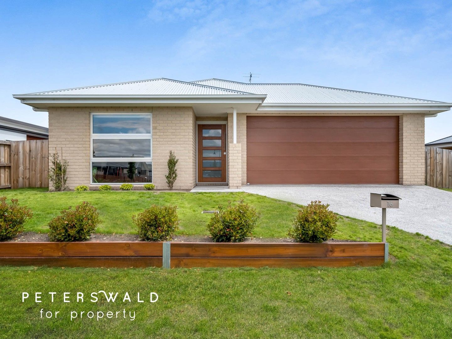16 Heron Crescent, Midway Point TAS 7171, Image 0