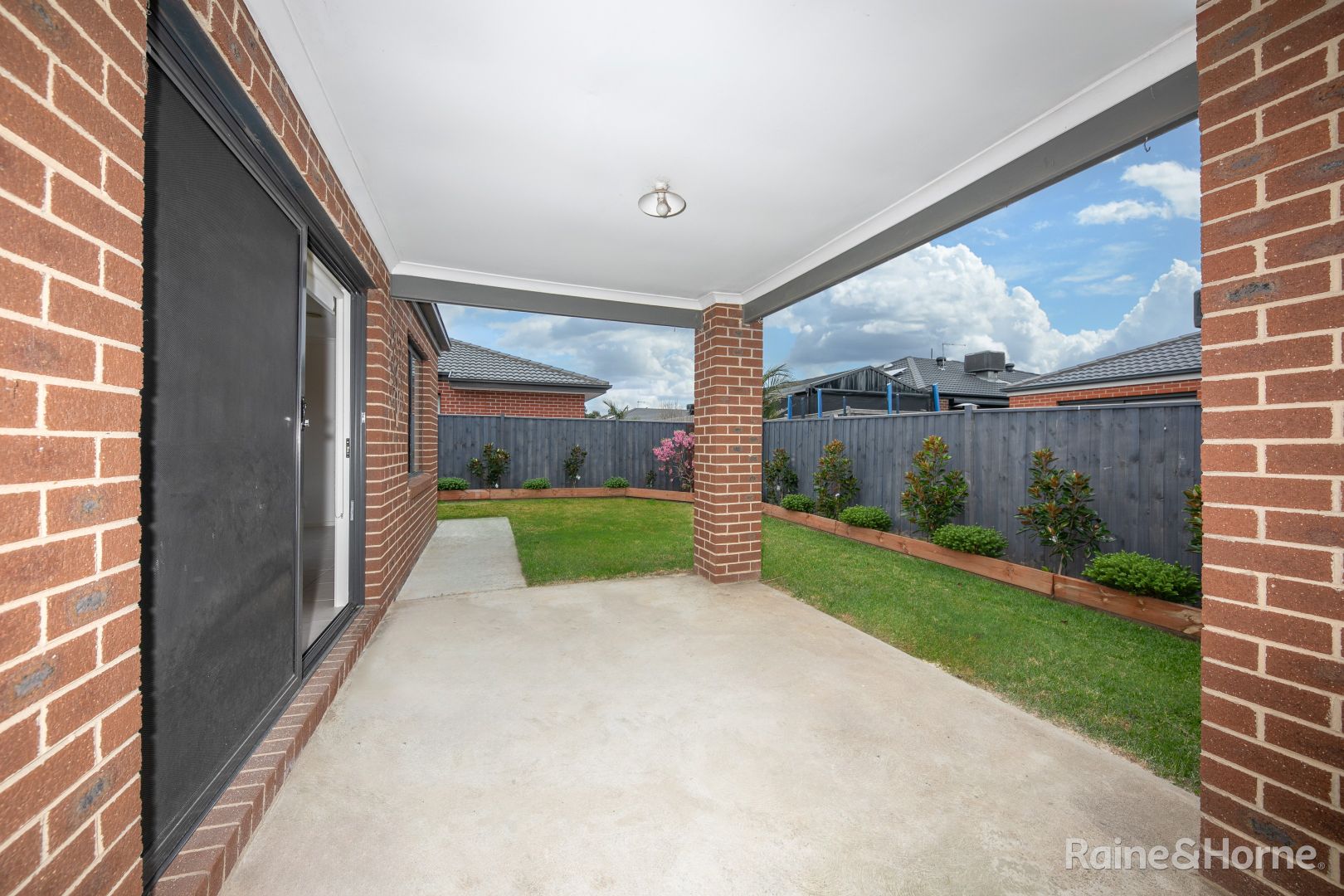 33 Rockfern Crescent, Diggers Rest VIC 3427 House For Rent 485