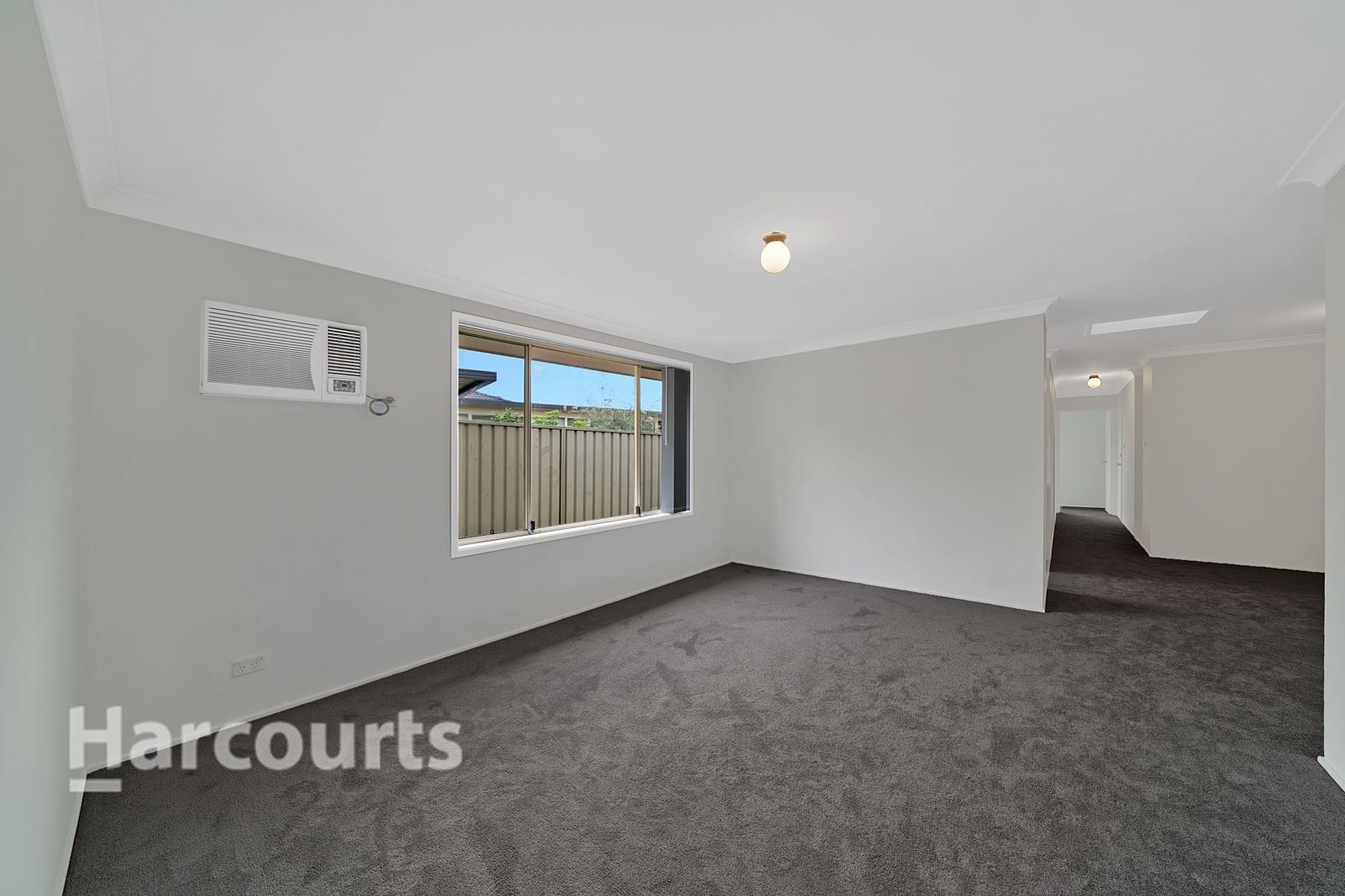 1/7 Kellerman Drive, St Helens Park NSW 2560, Image 2