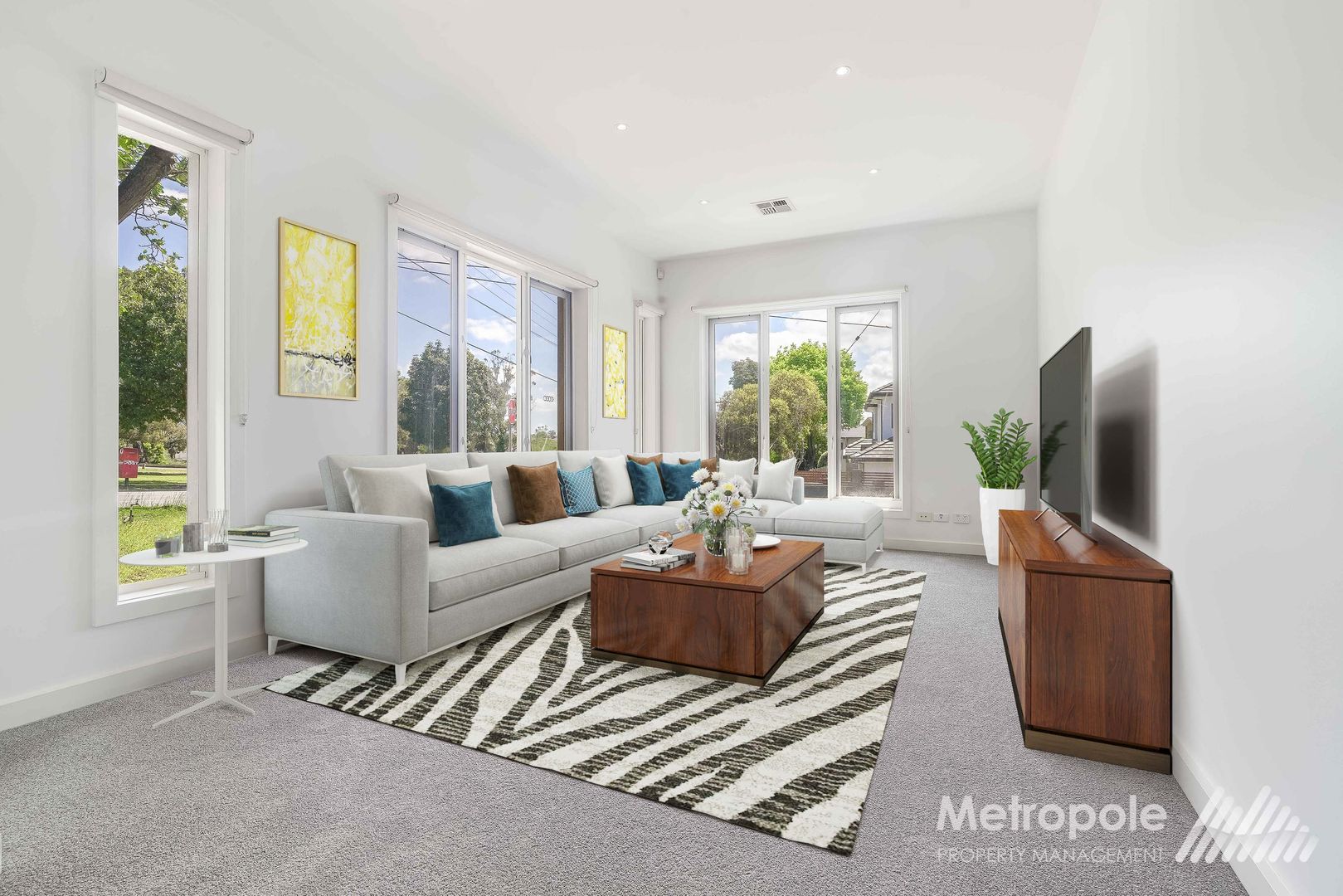 1/16 Pinewood Drive, Mount Waverley VIC 3149 Townhouse For Rent