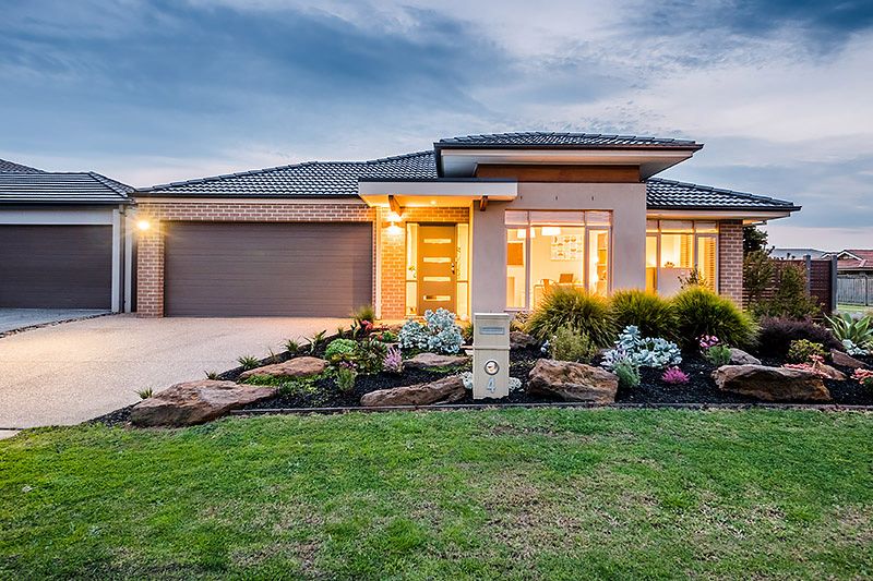 4 bedrooms House in 4 Marglen Place LYNDHURST VIC, 3975
