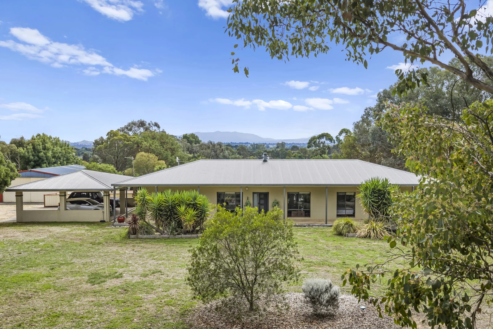 74 Stoneleigh Road, Mansfield VIC 3722